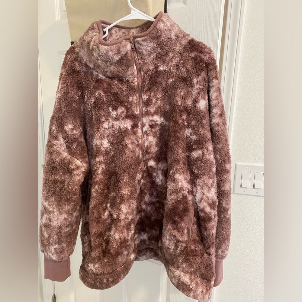 Lula Roe Nancy Pullover
